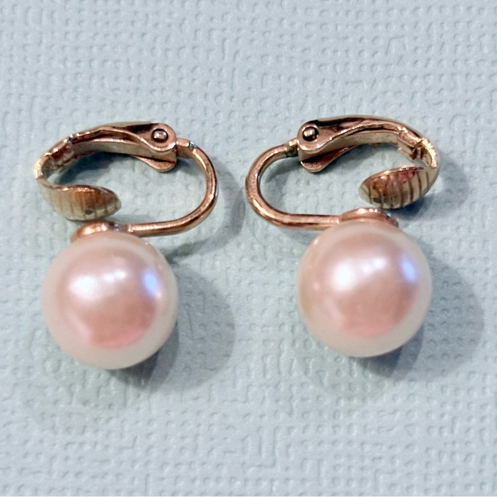 Elegant Gold Pearl Clip-On Earrings